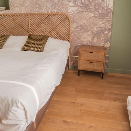 Les Galets Hotel Et B&B Bandol Bagian luar foto