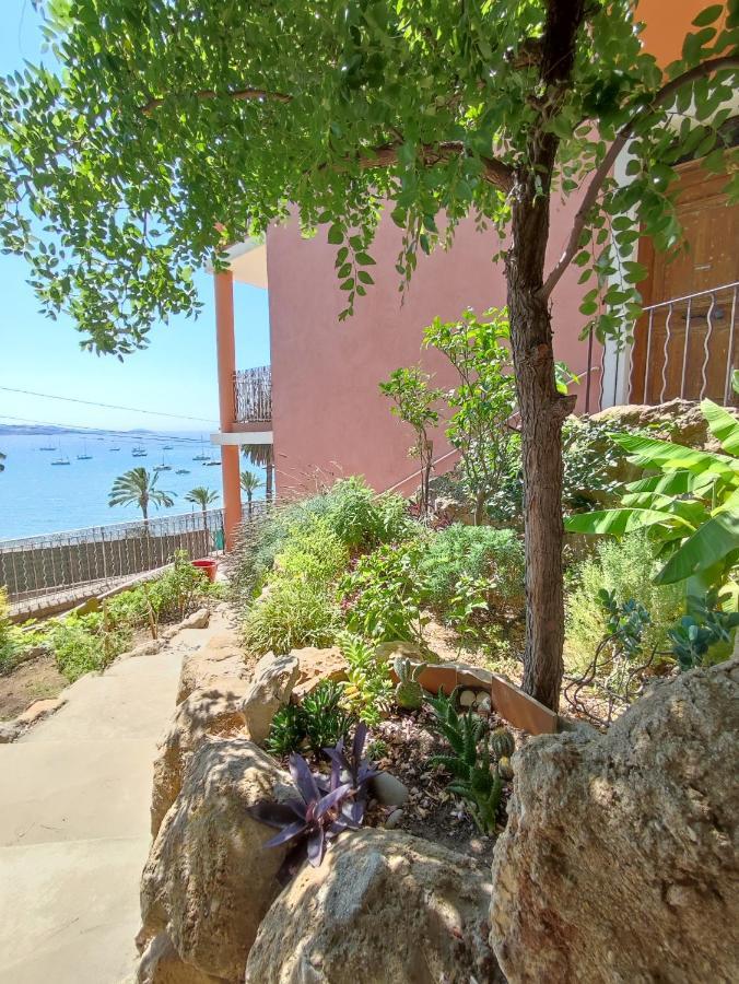 Les Galets Hotel Et B&B Bandol Bagian luar foto