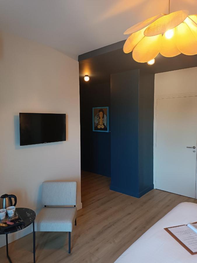 Les Galets Hotel Et B&B Bandol Bagian luar foto