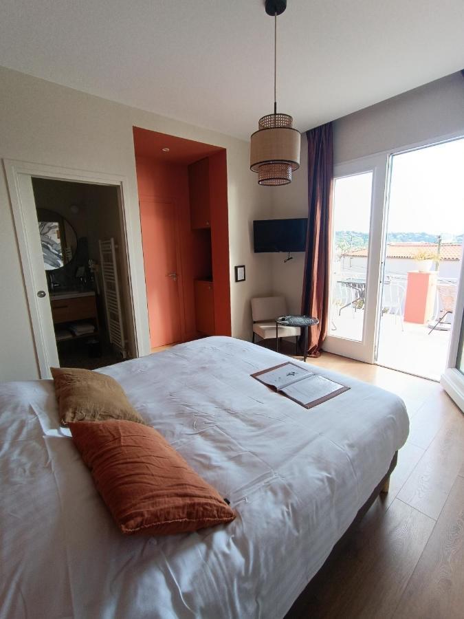Les Galets Hotel Et B&B Bandol Bagian luar foto