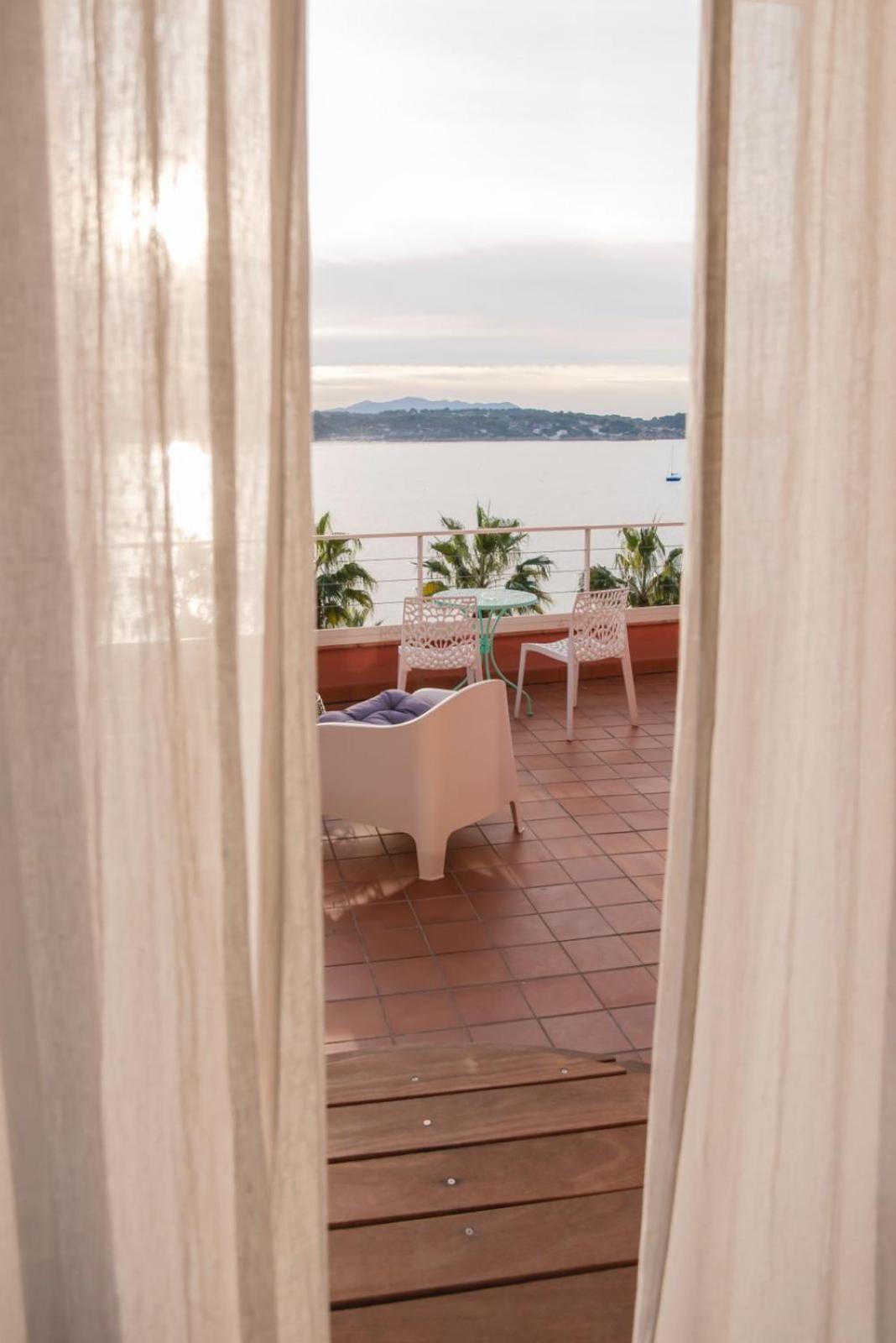 Les Galets Hotel Et B&B Bandol Bagian luar foto